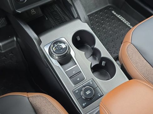 Used 2025 Ford Bronco Sport Outer Banks w/ Sasquatch Outer Banks Package AWD/4WD image 27