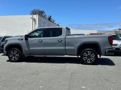 Used 2025 GMC Sierra 1500 AT4 w/ Technology Package AWD/4WD image 6
