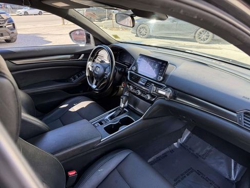 Used 2021 Honda Accord Sport image 11