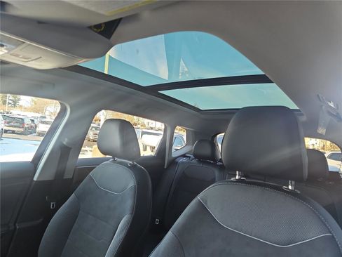 New 2026 Volkswagen Taos SE image 22