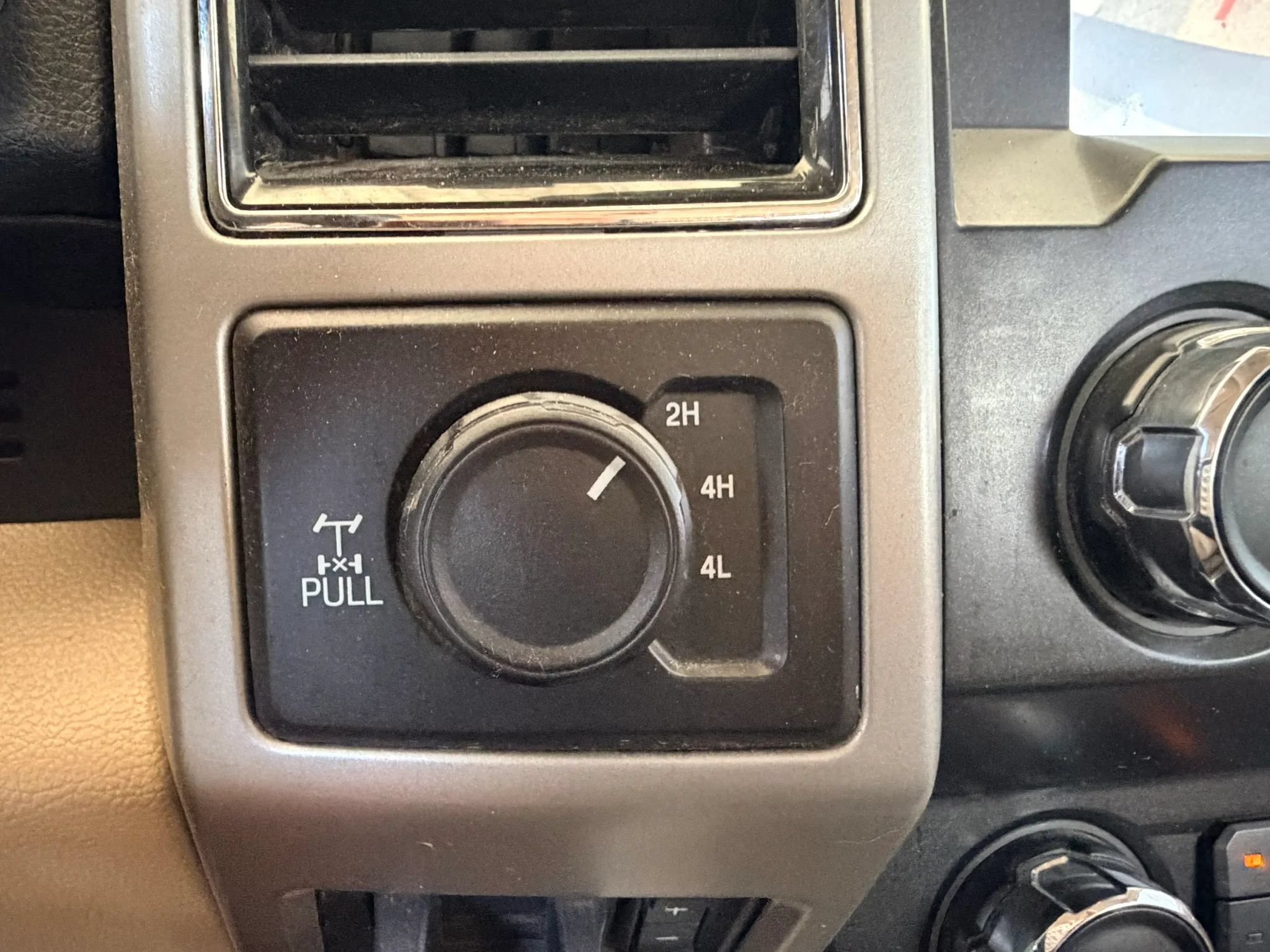 Used 2019 Ford F350 Lariat w/ Lariat Value Package AWD/4WD image 21