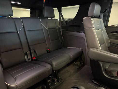 Used 2024 Cadillac Escalade ESV Sport w/ LPO, ONYX Package AWD/4WD image 14
