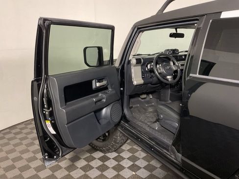 Used 2007 Toyota FJ Cruiser 4WD image 15