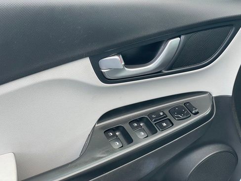 Used 2023 Hyundai Kona SEL w/ Convenience Package image 12