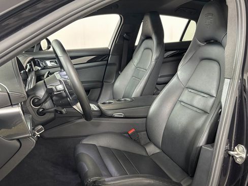 Used 2018 Porsche Panamera 4S image 5