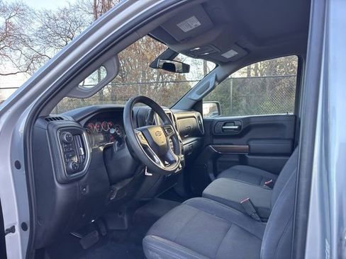 Used 2020 Chevrolet Silverado 1500 LT image 13