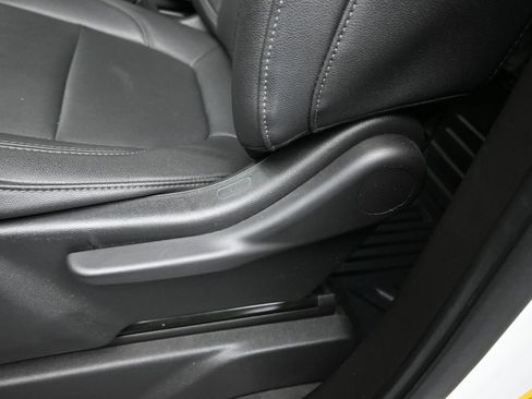 Used 2021 GMC Sierra 1500 Base w/ Convenience Package image 12