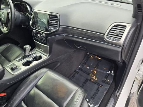 Used 2022 Jeep Grand Cherokee Limited image 35