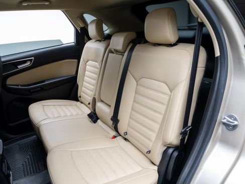 Used 2018 Ford Edge SEL w/ Equipment Group 201A FWD image 20