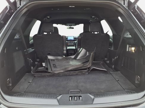 Used 2023 Ford Explorer ST-Line image 6