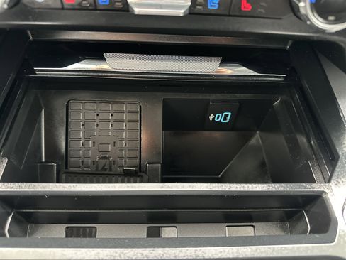 Used 2024 Ford F250 Lariat w/ Lariat Ultimate Package AWD/4WD image 20