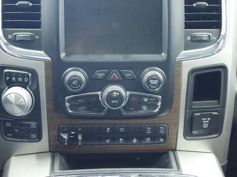 Used 2017 RAM 1500 Laramie w/ Convenience Group AWD/4WD image 23