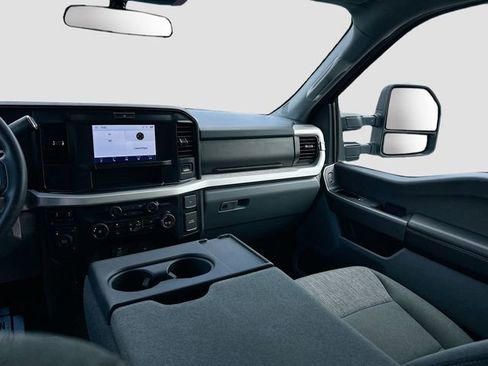 Certified 2025 Ford F250 XLT AWD/4WD image 29