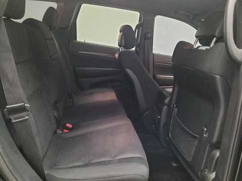 Used 2017 Jeep Grand Cherokee Laredo w/ Quick Order Package 23E AWD/4WD image 19