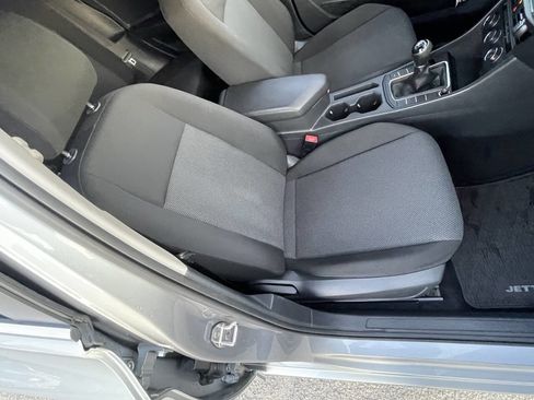 Used 2020 Volkswagen Jetta S w/ Driver Assistance Package image 28