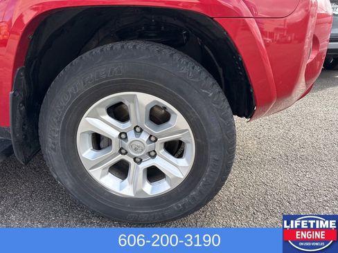 Used 2024 Toyota 4Runner SR5 Premium image 4