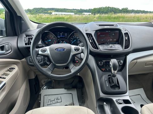 Used 2015 Ford Escape SE w/ Equipment Group 201A AWD/4WD image 16