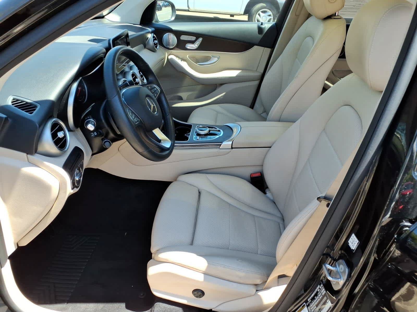 Used 2019 Mercedes-Benz GLC 350e 4MATIC image 14
