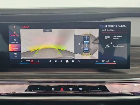 Used 2024 BMW 740i w/ Premium Package image 26