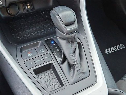 Used 2025 Toyota RAV4 XLE w/ Convenience Package FWD image 12