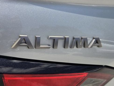 Used 2024 Nissan Altima 2.5 S FWD image 14