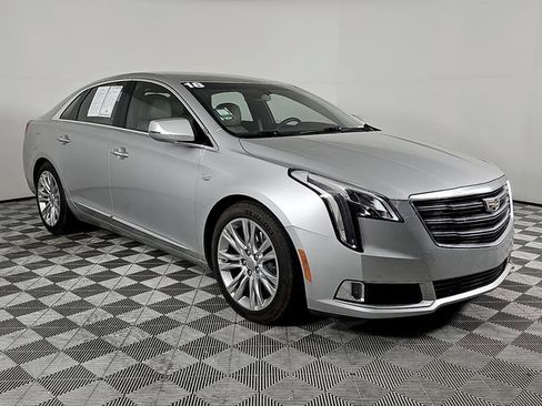 Used 2018 Cadillac XTS Luxury AWD/4WD image 3