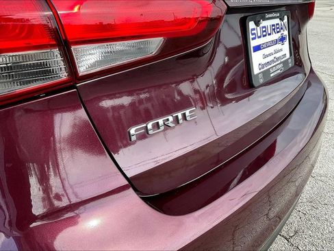 Used 2017 Kia Forte LX FWD image 26