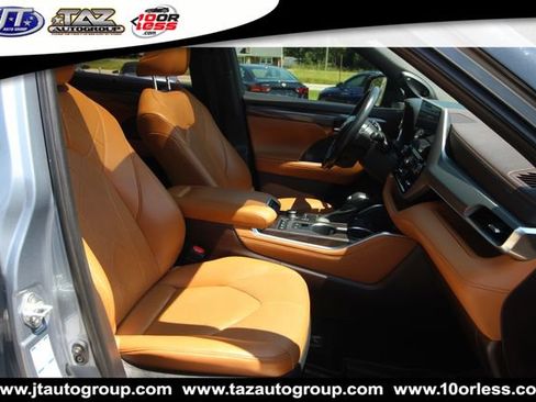 Used 2021 Toyota Highlander Platinum AWD/4WD image 17