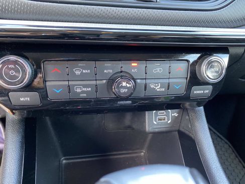 Used 2022 Jeep Compass Trailhawk w/ Trailhawk Elite Group AWD/4WD image 17