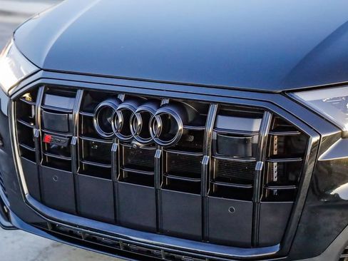 Used 2023 Audi SQ7 Prestige w/ Prestige Package image 6