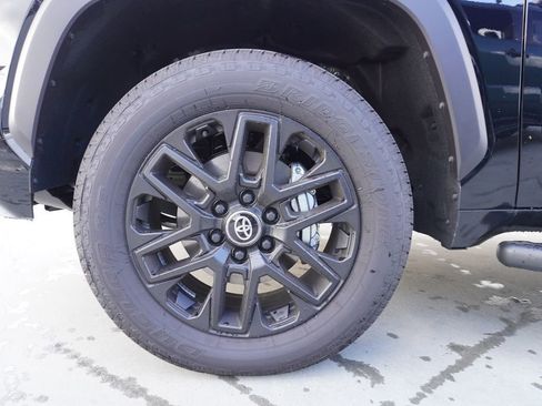 New 2026 Toyota Tundra SR5 image 18