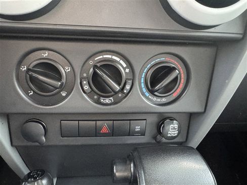 Used 2008 Jeep Wrangler Sahara w/ Dual Top Group image 17