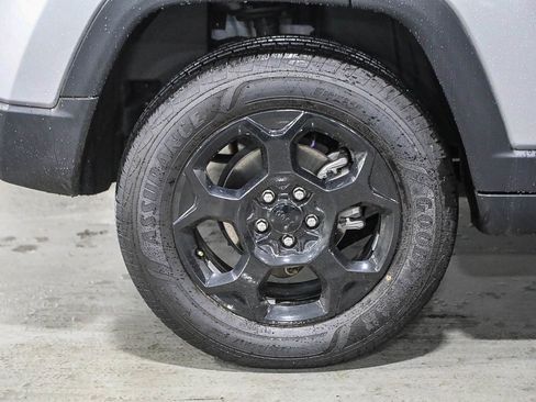 Used 2023 Jeep Compass Trailhawk image 11