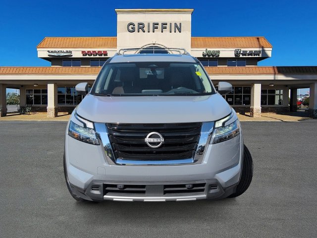 Used 2024 Nissan Pathfinder Platinum w/ Cargo Package FWD image 12