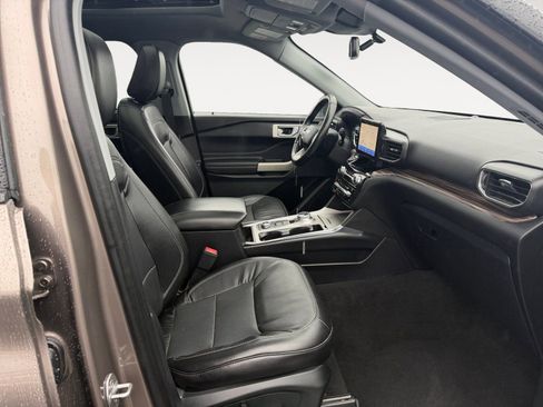 Used 2021 Ford Explorer Limited w/ Equipment Group 301A image 14