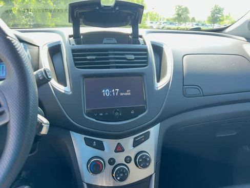 Used 2015 Chevrolet Trax LT FWD image 18