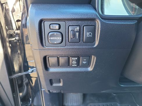 Used 2023 Toyota 4Runner SR5 image 17