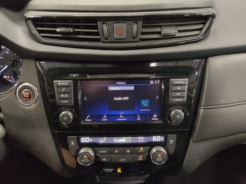 Used 2019 Nissan Rogue SV image 25