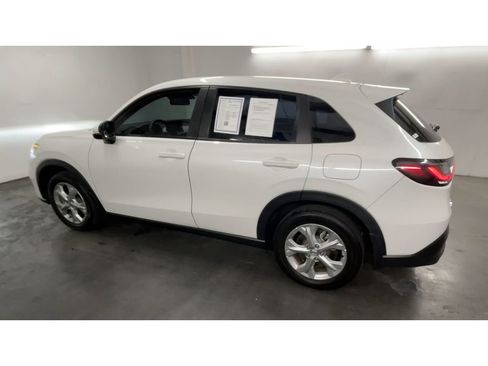 Used 2023 Honda HR-V LX image 6