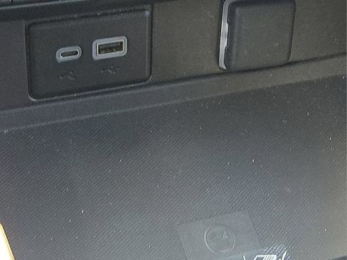 Used 2024 GMC Yukon SLT RWD image 25