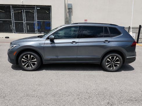 Used 2022 Volkswagen Tiguan S FWD image 3