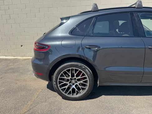 Used 2018 Porsche Macan Turbo AWD/4WD image 11
