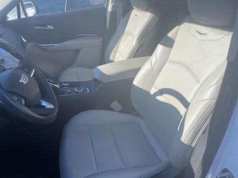Used 2022 Cadillac XT4 Luxury w/ Cold Weather Package image 4
