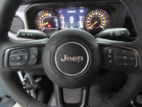 New 2026 Jeep Gladiator Sport AWD/4WD image 22