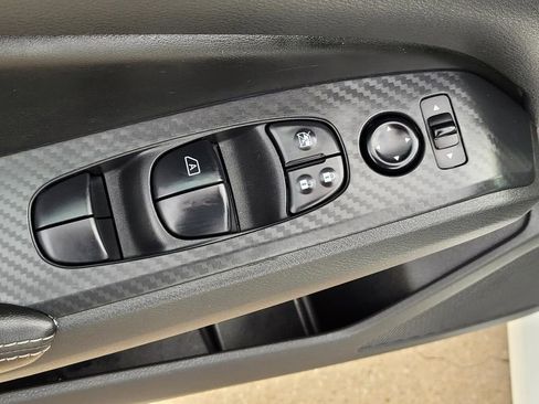 Used 2024 Nissan Altima 2.5 SV image 19