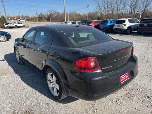 Used 2013 Dodge Avenger SE image 4