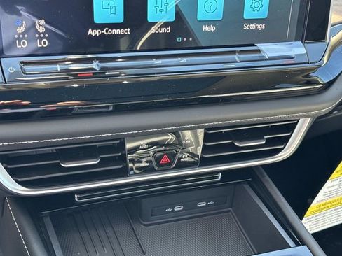 New 2026 Volkswagen Atlas SE image 22