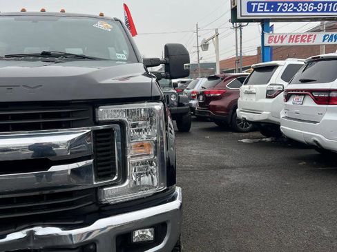 Used 2018 Ford F350 XLT image 4