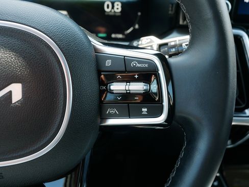 Certified 2023 Kia Sorento SX AWD/4WD image 30