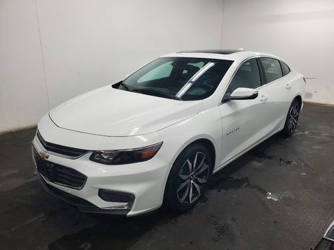 Used 2018 Chevrolet Malibu LT w/ Driver Confidence Package image 1
